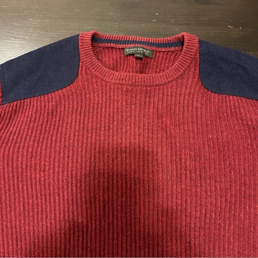 Banana Republic Sweater Men's Shoulder and Elbow Patches Red Navy Size XL